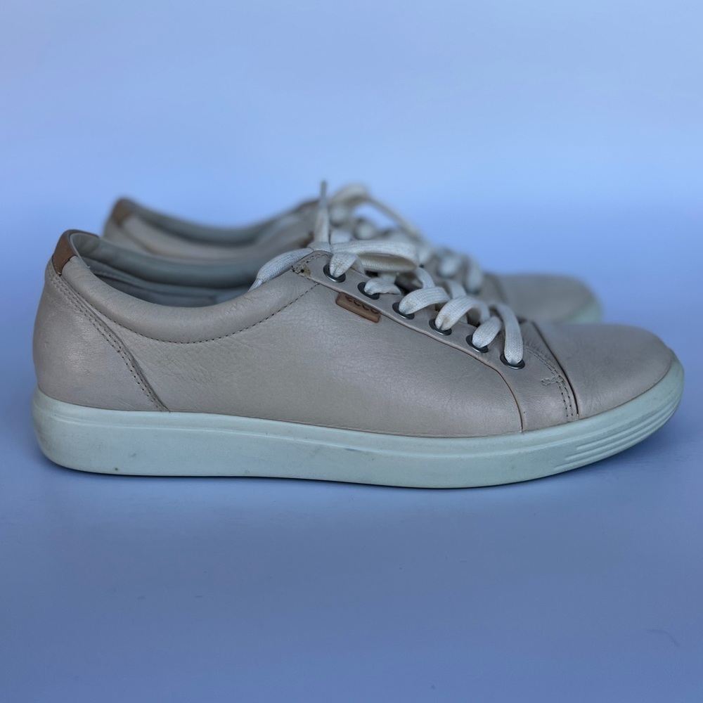 Sneakers - Picture 6 of 8